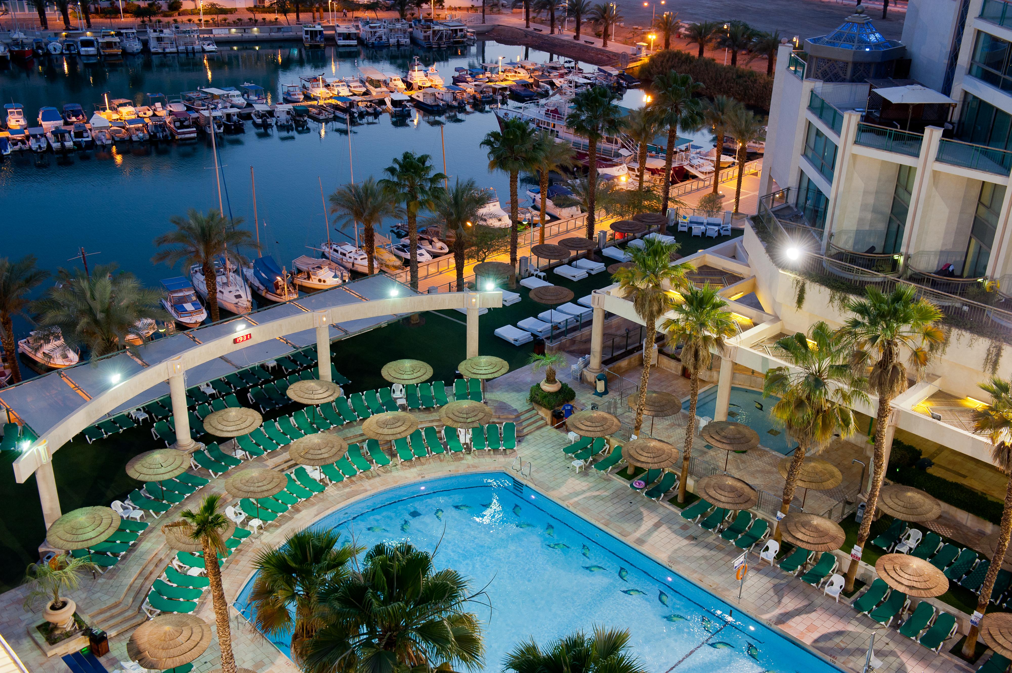 유 매직 팰리스 호텔 엘라트 외부 사진 The pool at the Royal Beach Palace