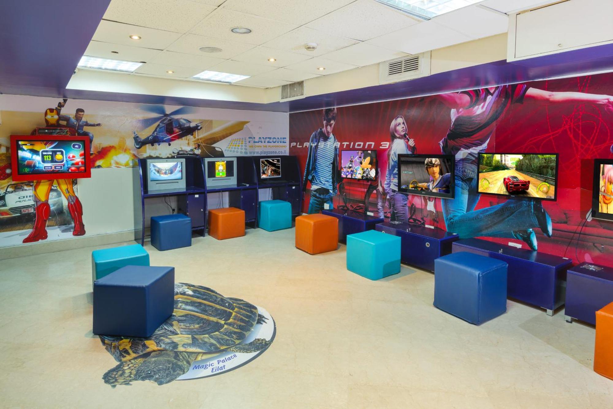 유 매직 팰리스 호텔 엘라트 외부 사진 The Play Station 3 area
